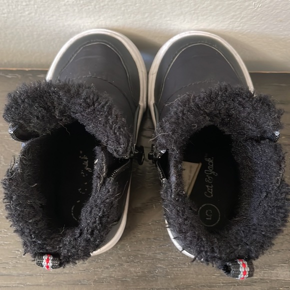 Cat & Jack black cold weather boot toddler size 5 - Picture 4 of 7